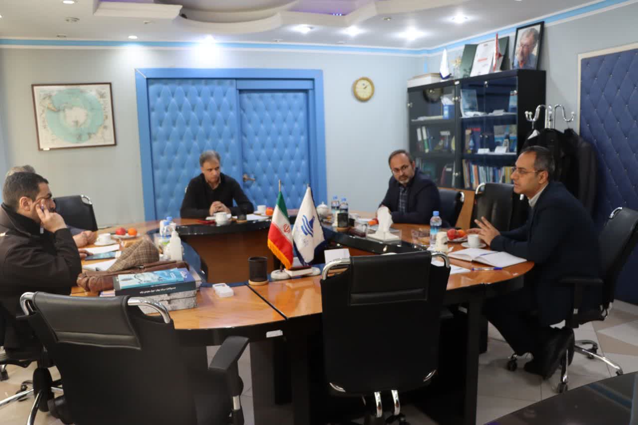اقیانوس شناسی.jpg